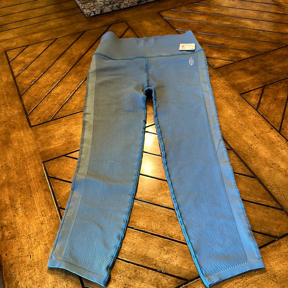 Free People Movement Medium New with Tag